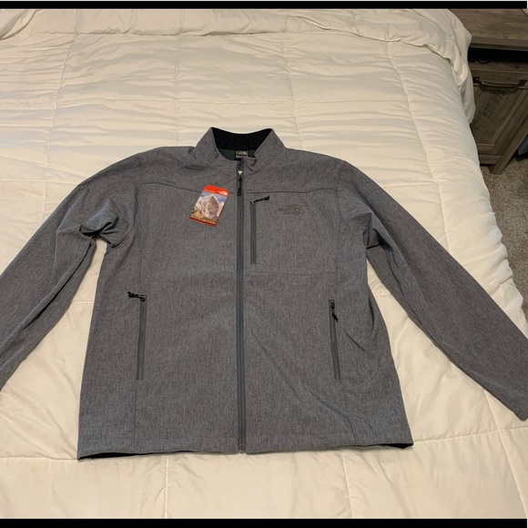 NWT MENS NORTH FACE JACKET - Picture 1 of 9